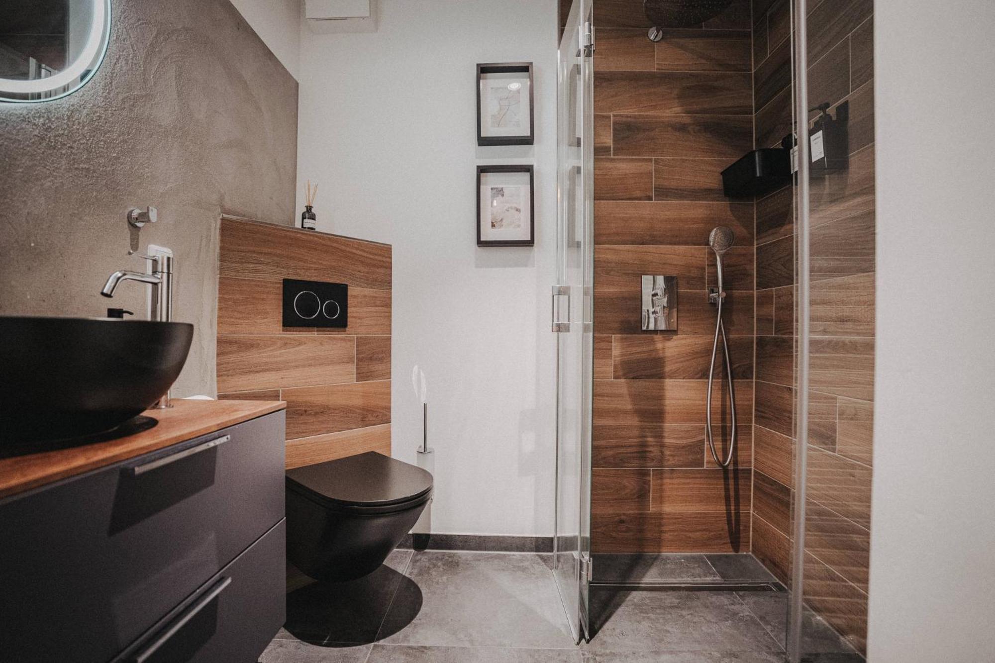 Downtown Apartment Mit Luxusbad Am Hafen Nur 5 Minuten Zu Fuss In Die Innenstadt Und Zum Bahnhof! Olsztyn Bagian luar foto