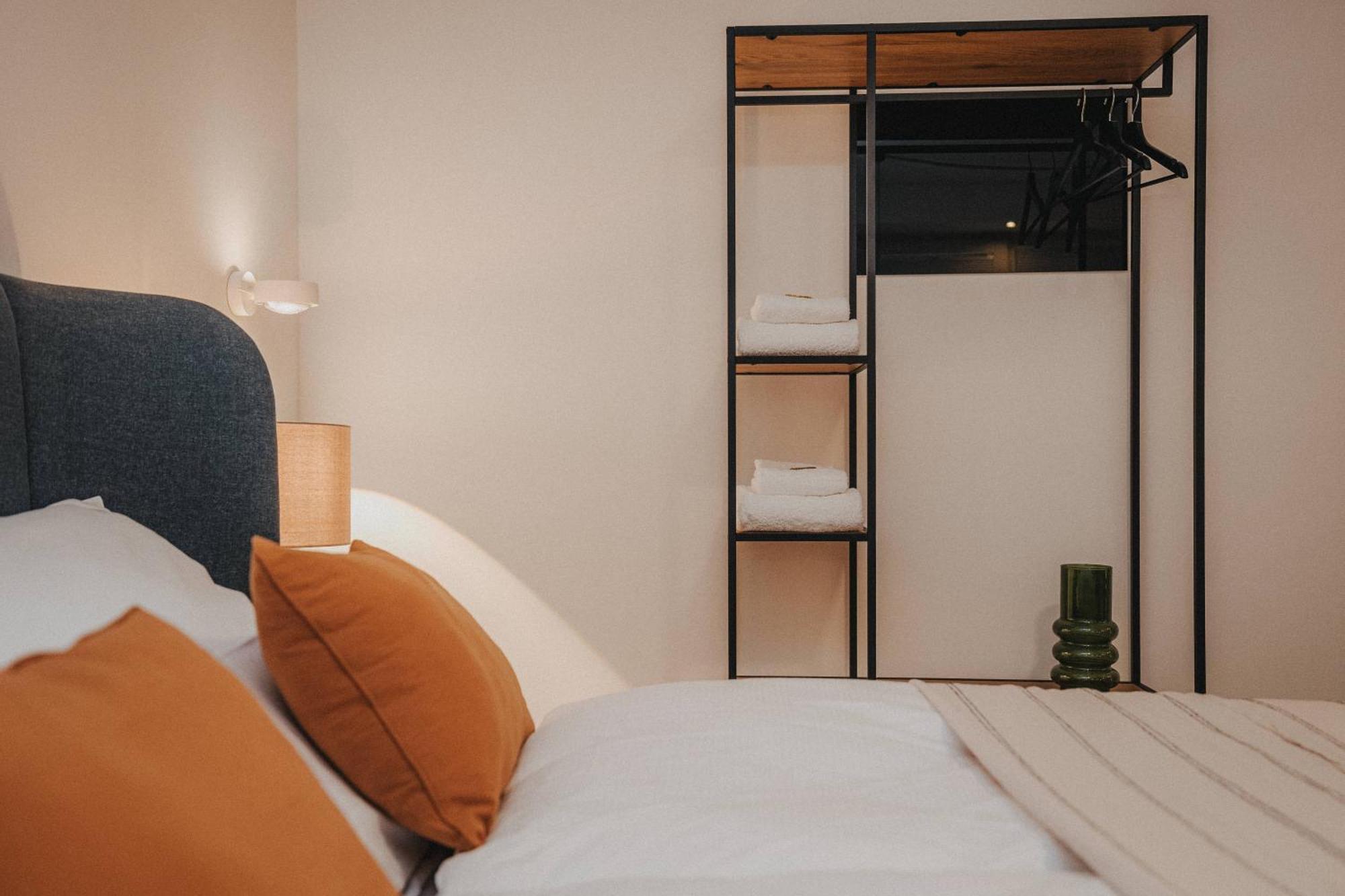 Downtown Apartment Mit Luxusbad Am Hafen Nur 5 Minuten Zu Fuss In Die Innenstadt Und Zum Bahnhof! Olsztyn Bagian luar foto