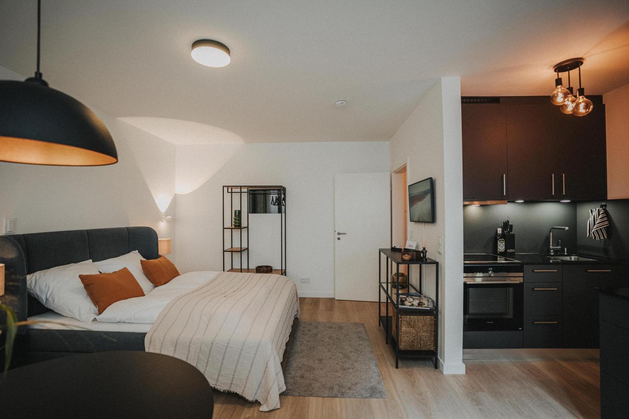 Downtown Apartment Mit Luxusbad Am Hafen Nur 5 Minuten Zu Fuss In Die Innenstadt Und Zum Bahnhof! Olsztyn Bagian luar foto