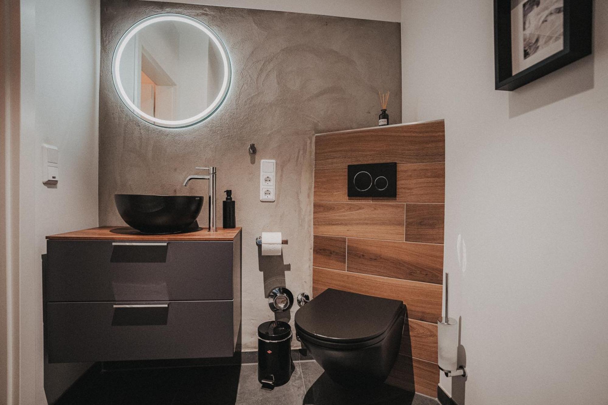 Downtown Apartment Mit Luxusbad Am Hafen Nur 5 Minuten Zu Fuss In Die Innenstadt Und Zum Bahnhof! Olsztyn Bagian luar foto